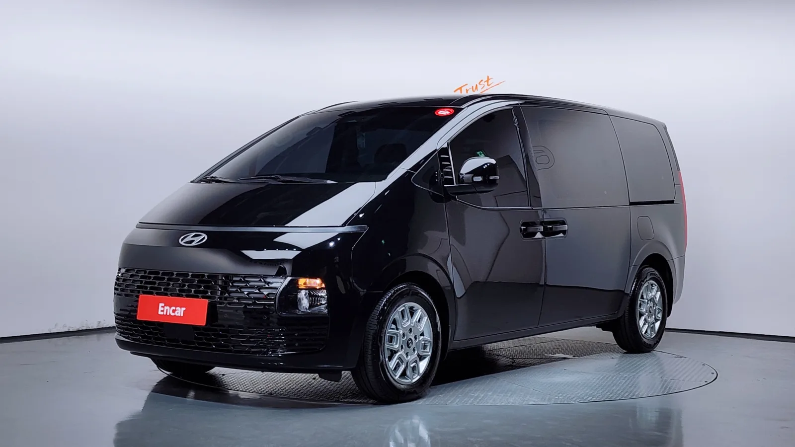 2025 Hyundai Staria