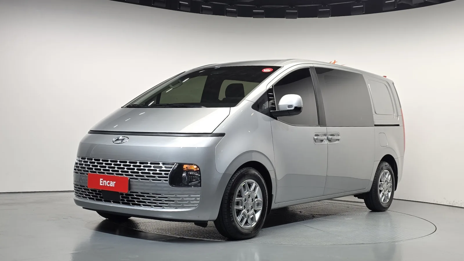 2022 Hyundai Staria