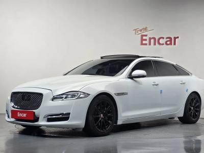 2017 Jaguar XJ