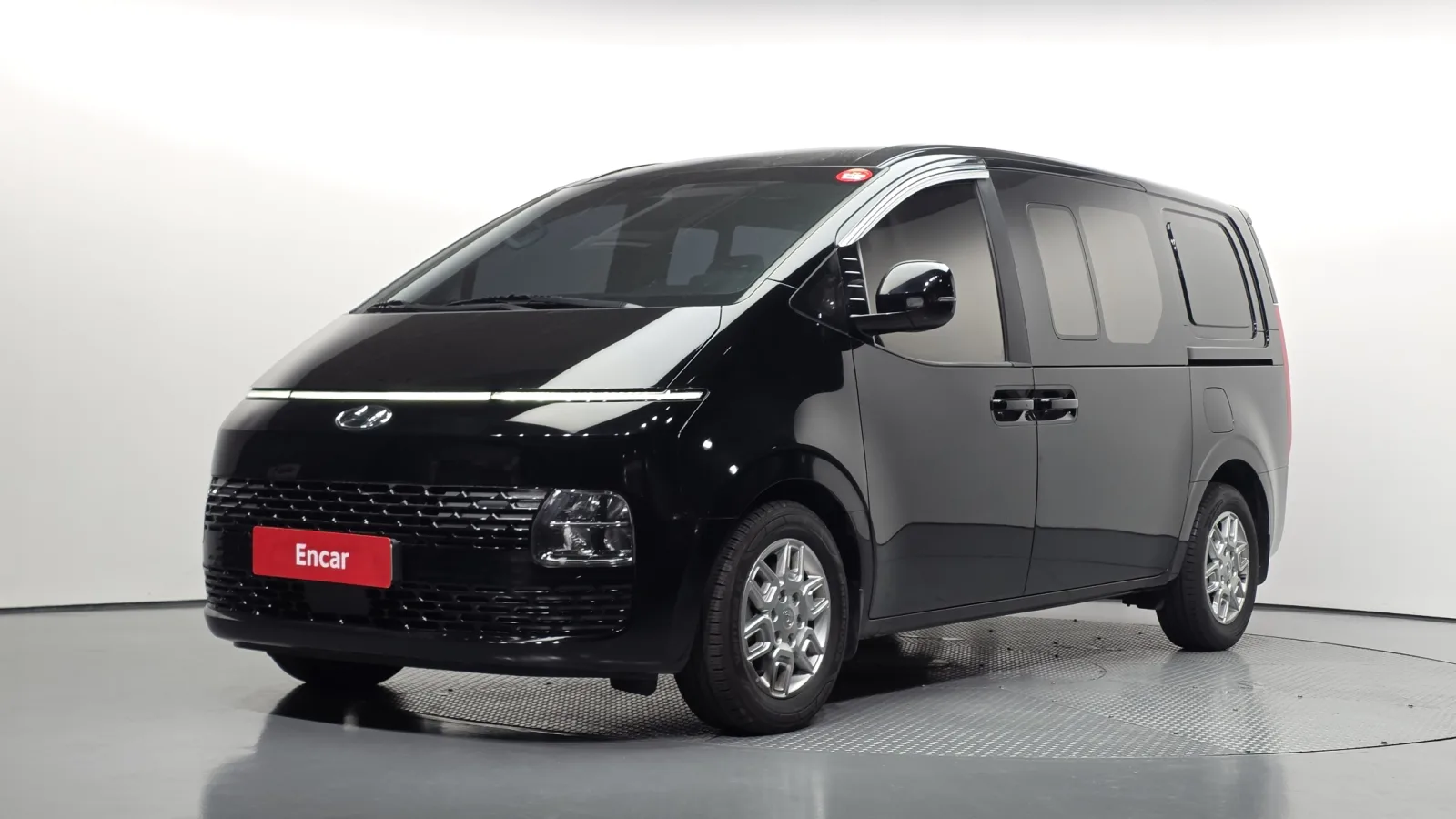 2023 Hyundai Staria