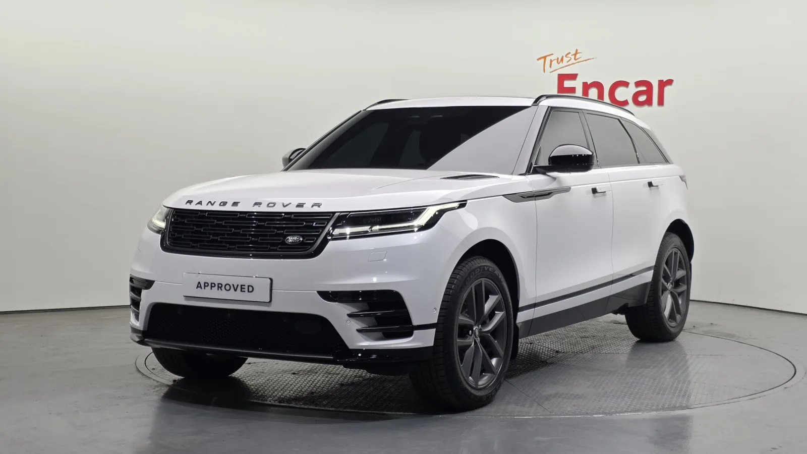 2026 Land Rover Range Rover Velar