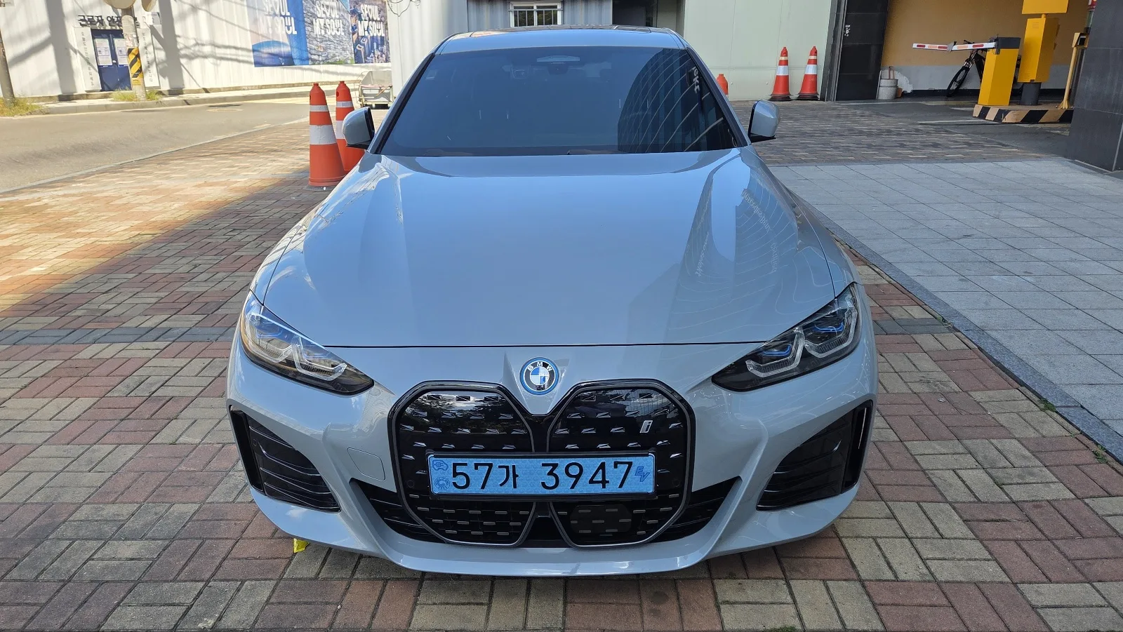 2023 BMW i4