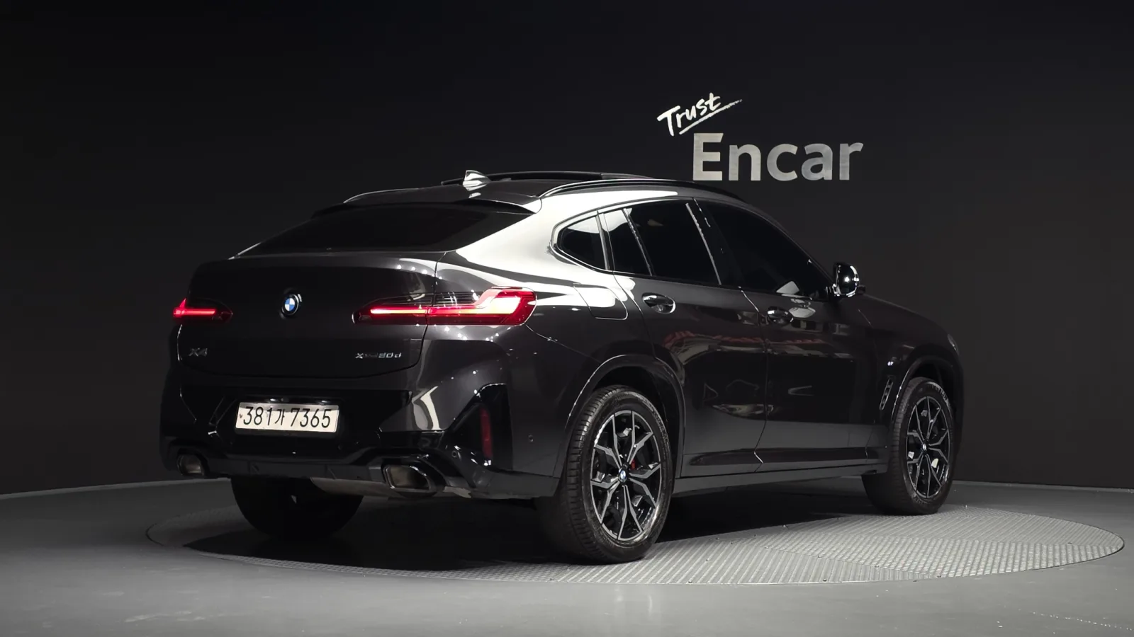 2022 BMW X4