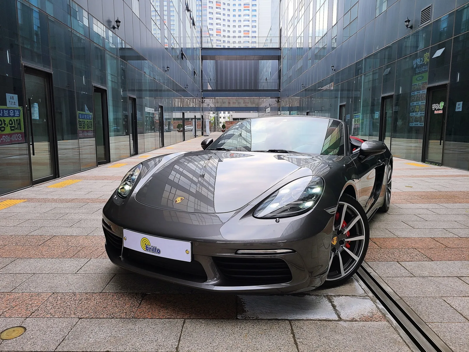 2017 Porsche 718