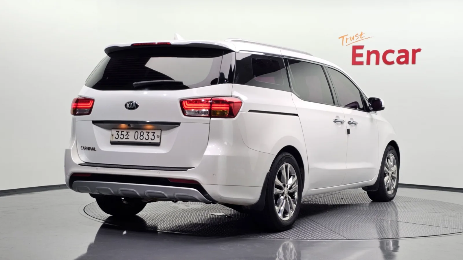 2016 Kia Carnival