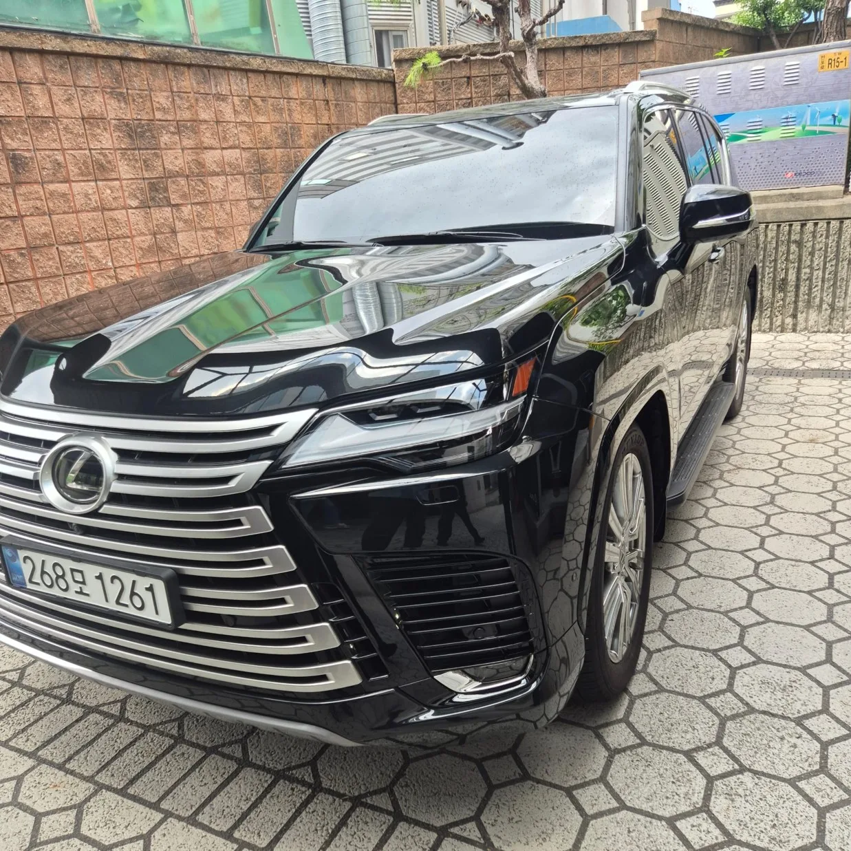 2025 Lexus LX