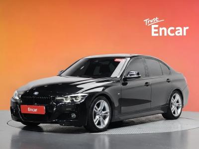 سيارة BMW الفئة الثالثة طراز 2018