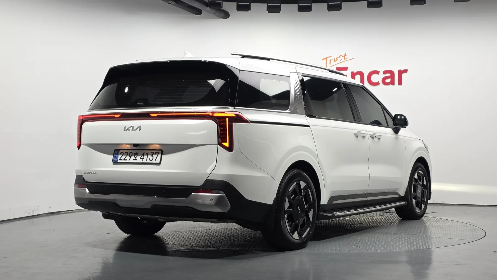 2025 Kia Carnival