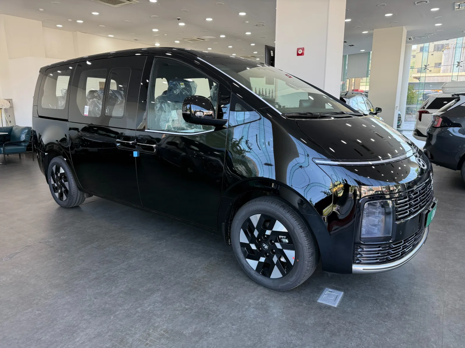 2026 Hyundai Staria