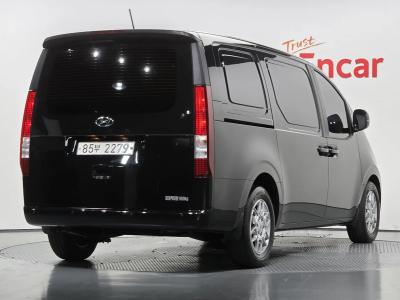 2022 Hyundai Staria