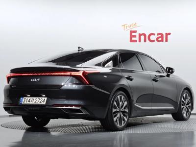 2022 Kia K8