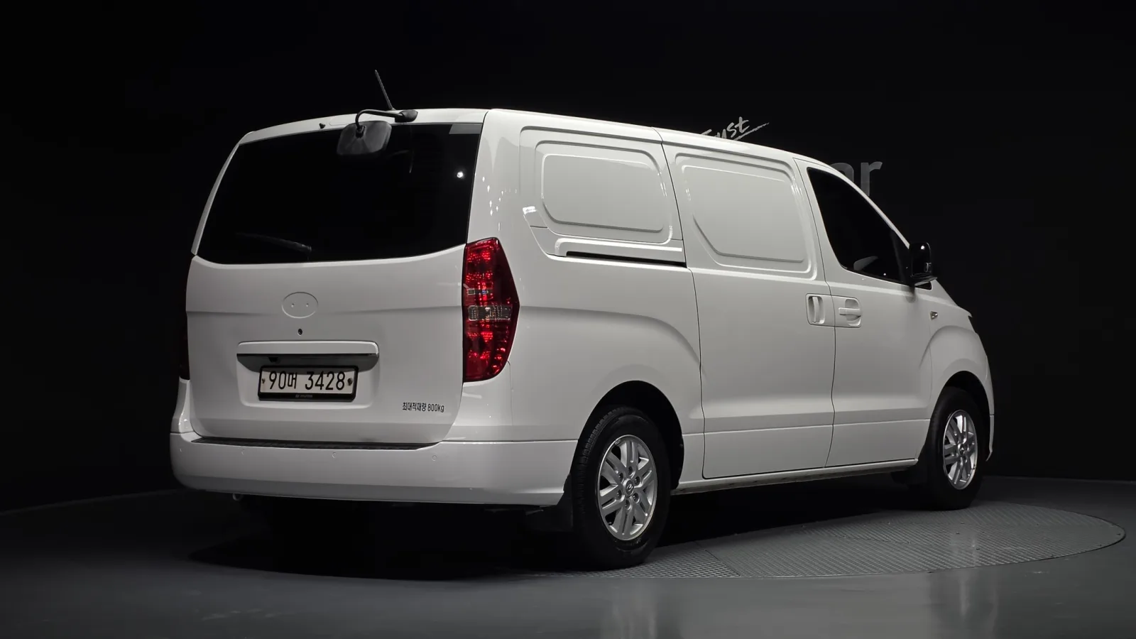 2021 Hyundai Starex