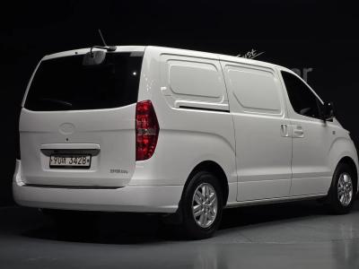 2021 Hyundai Starex
