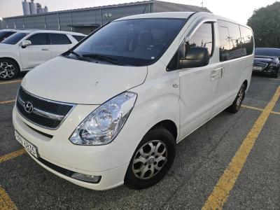 2011 Hyundai Starex