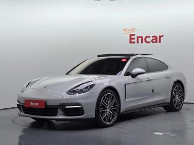 2018 Porsche Panamera
