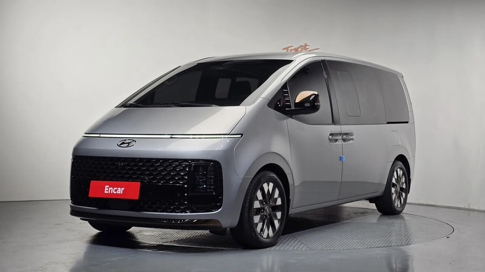 2023 Hyundai Staria