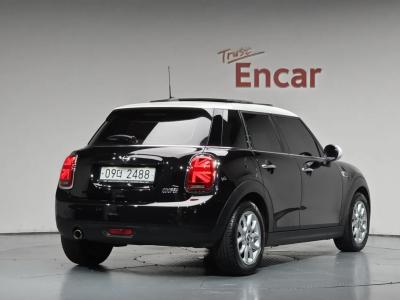 2019 MINI Cooper