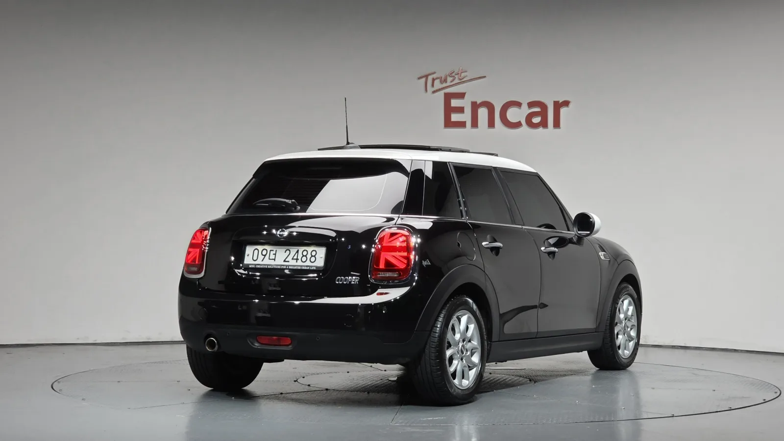 2019 MINI Cooper