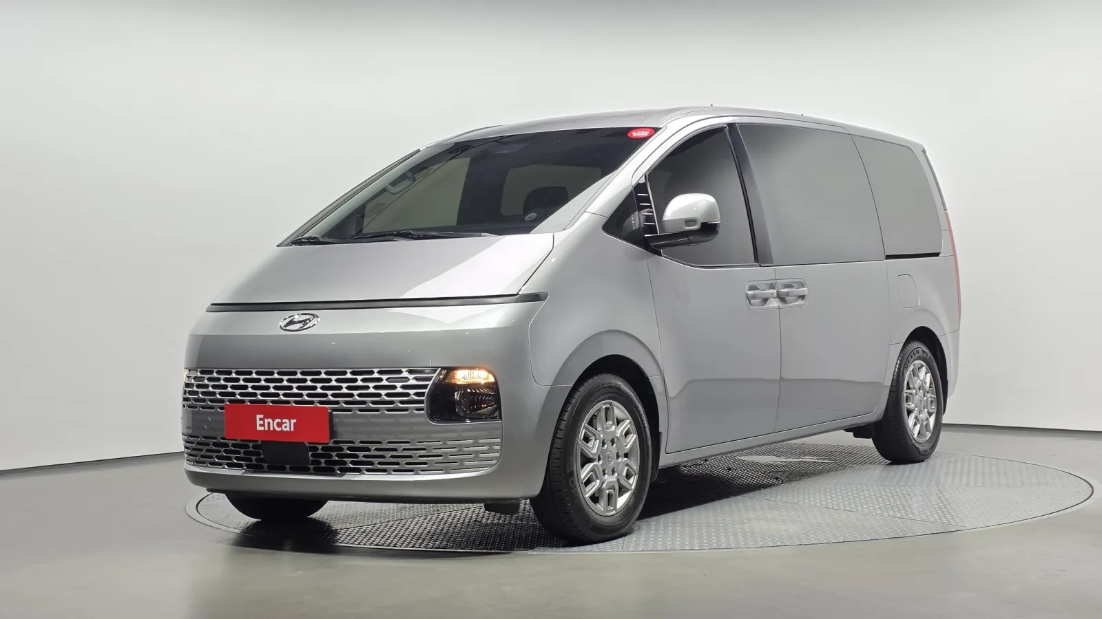 2023 Hyundai Staria