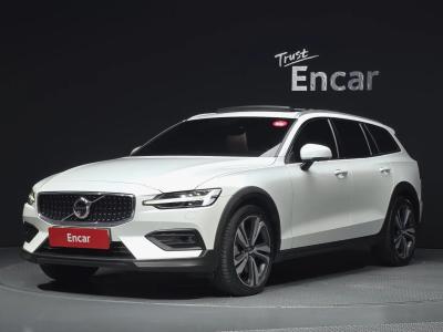 2020 Volvo V60