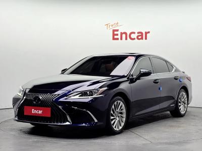 2019 Lexus ES
