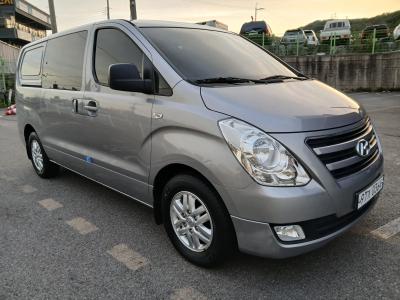 2018 Hyundai Starex
