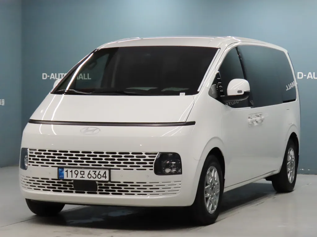 2025 Hyundai Staria