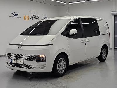 2022 Hyundai Staria