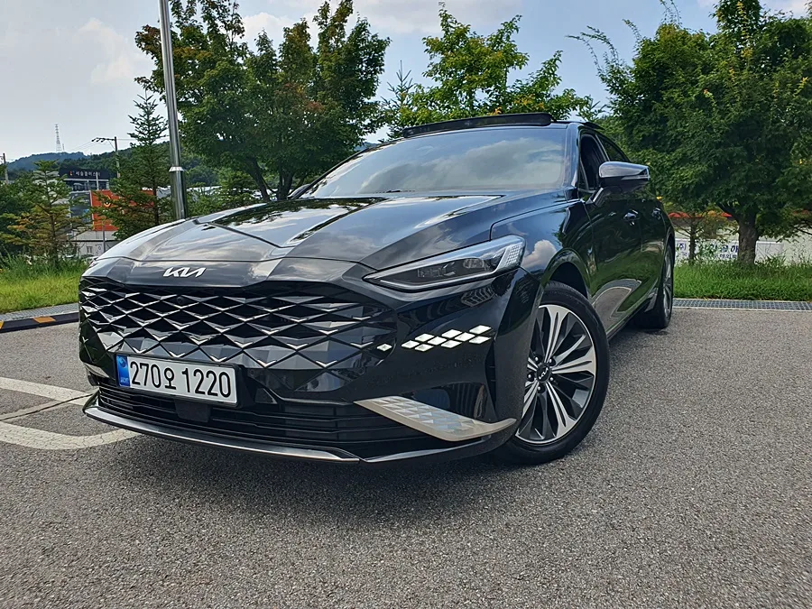 2023 Kia K8