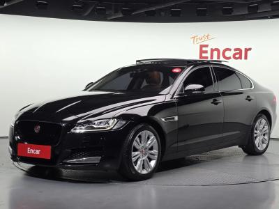 2017 Jaguar XF