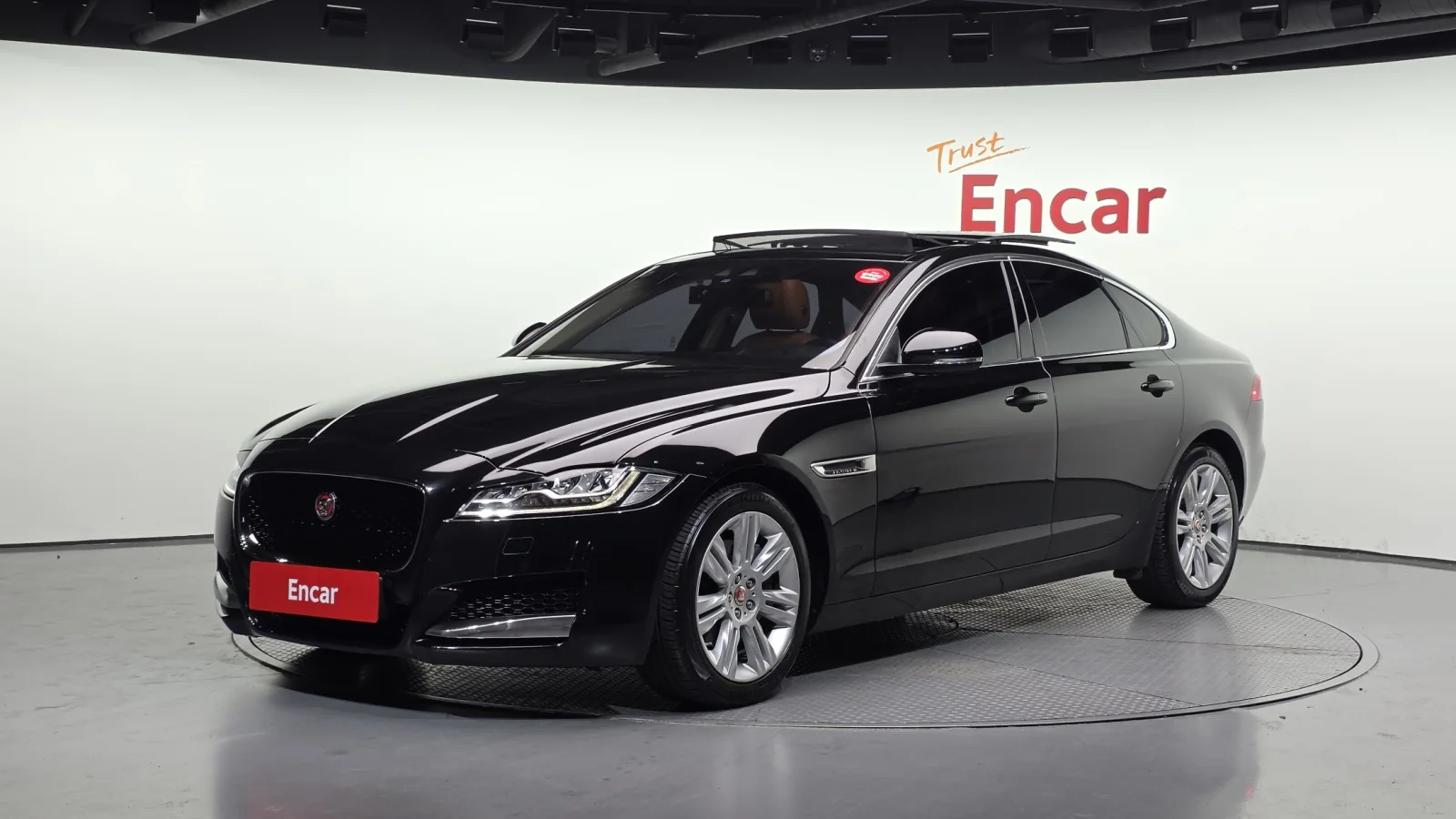 2017 Jaguar XF