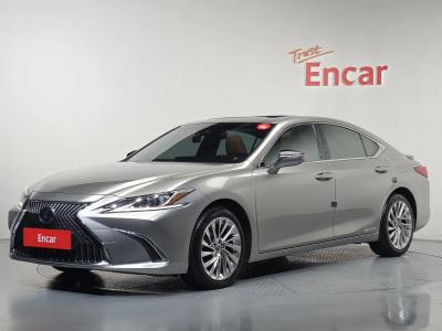 2021 Lexus ES