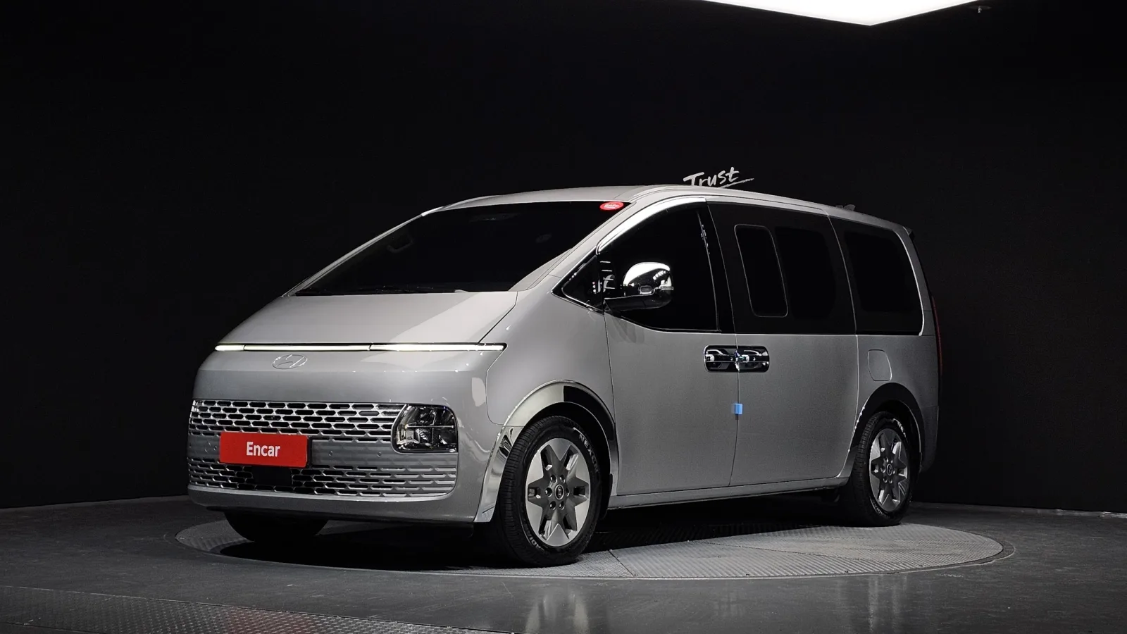 2025 Hyundai Staria