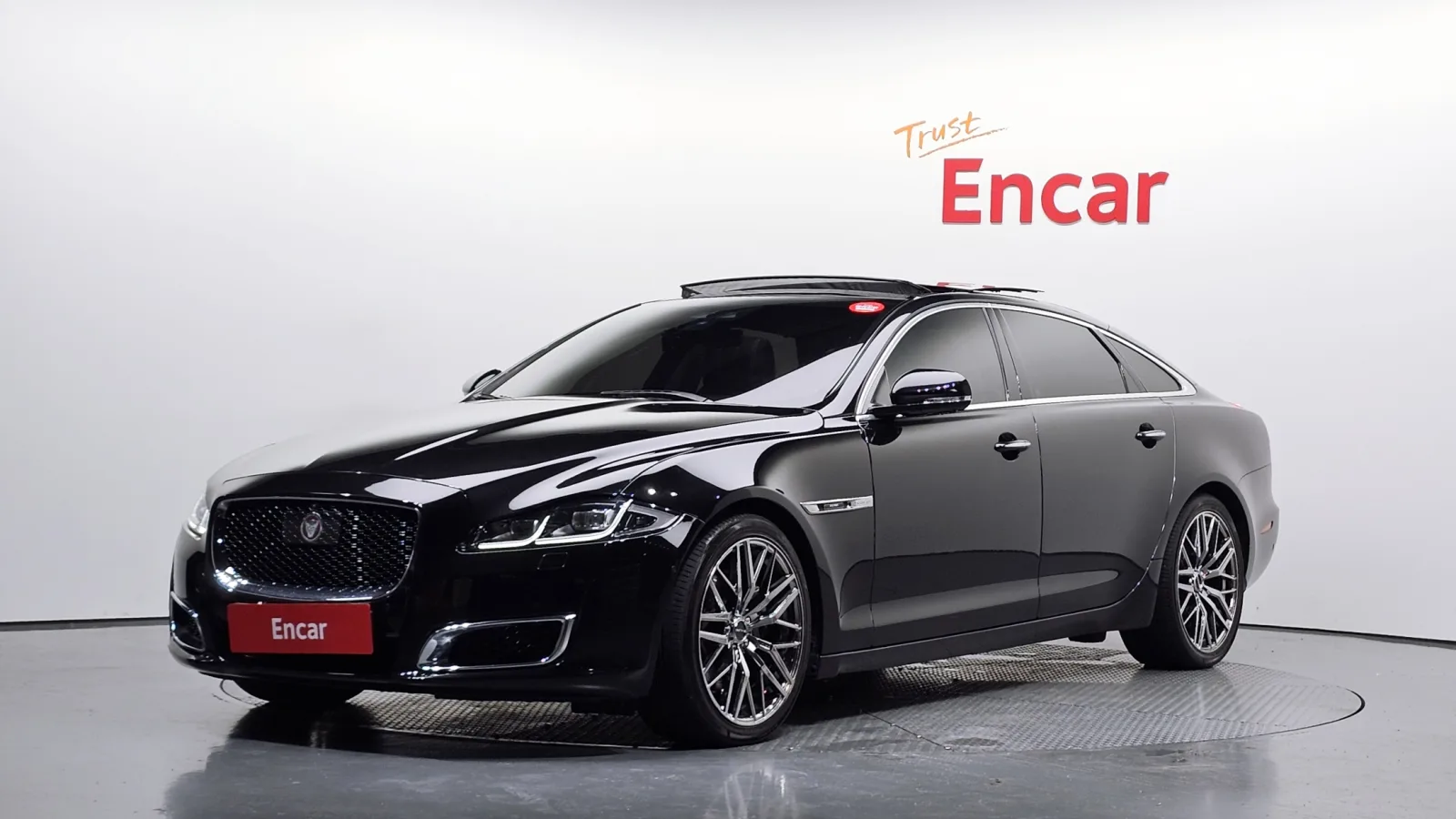 2019 Jaguar XJ