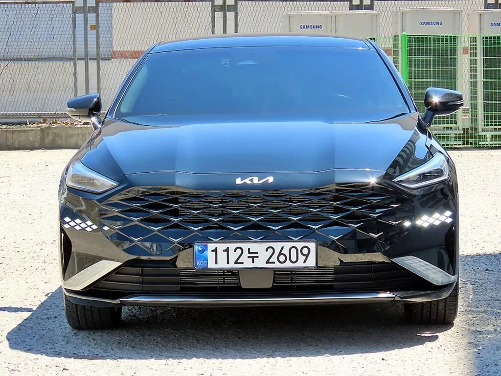 2023 Kia K8