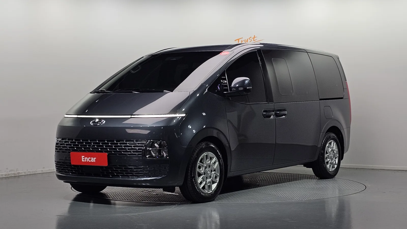 2024 Hyundai Staria
