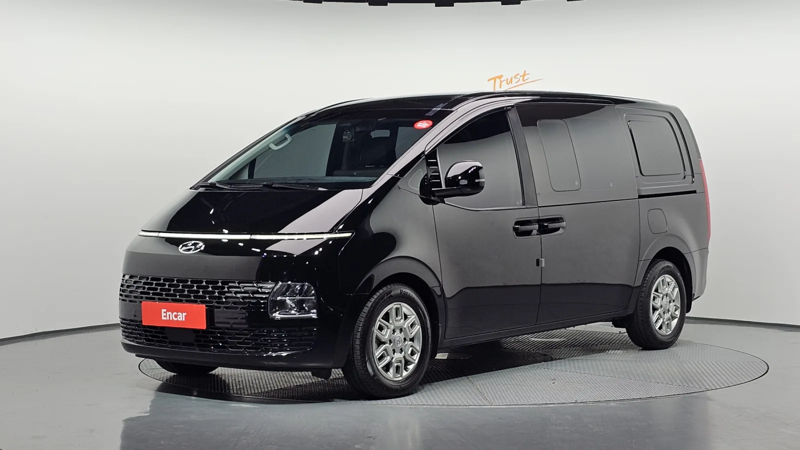 2024 Hyundai Staria