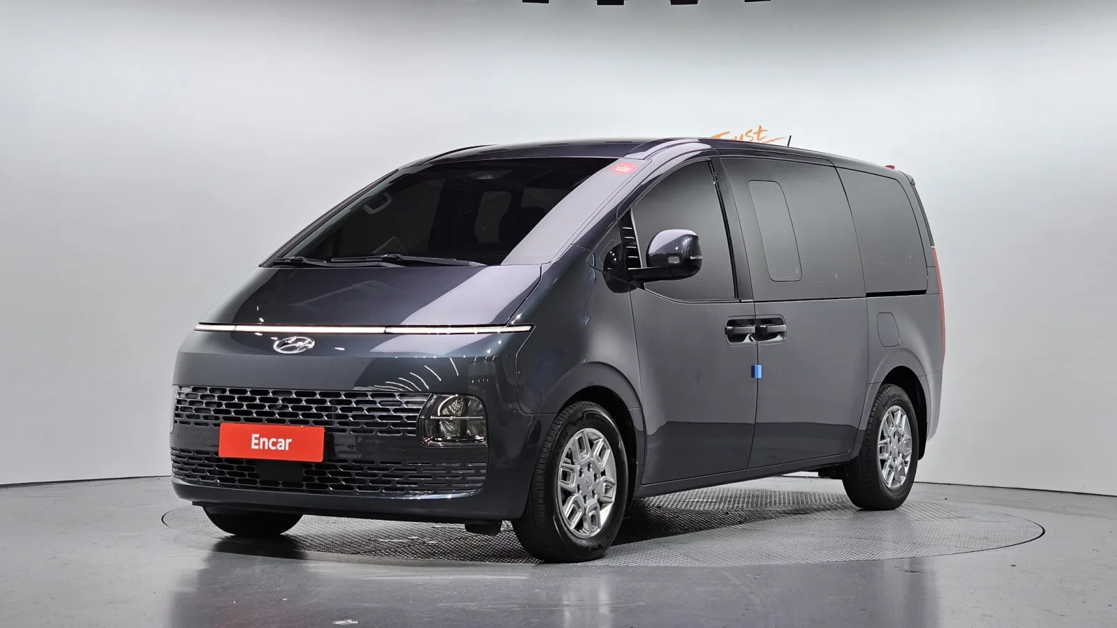 2022 Hyundai Staria