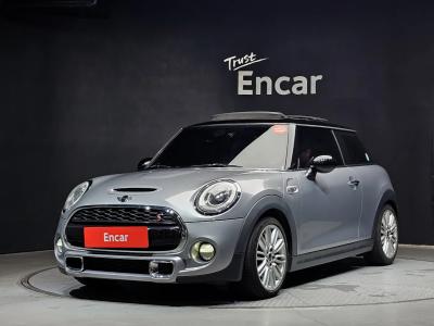 2014 MINI Cooper
