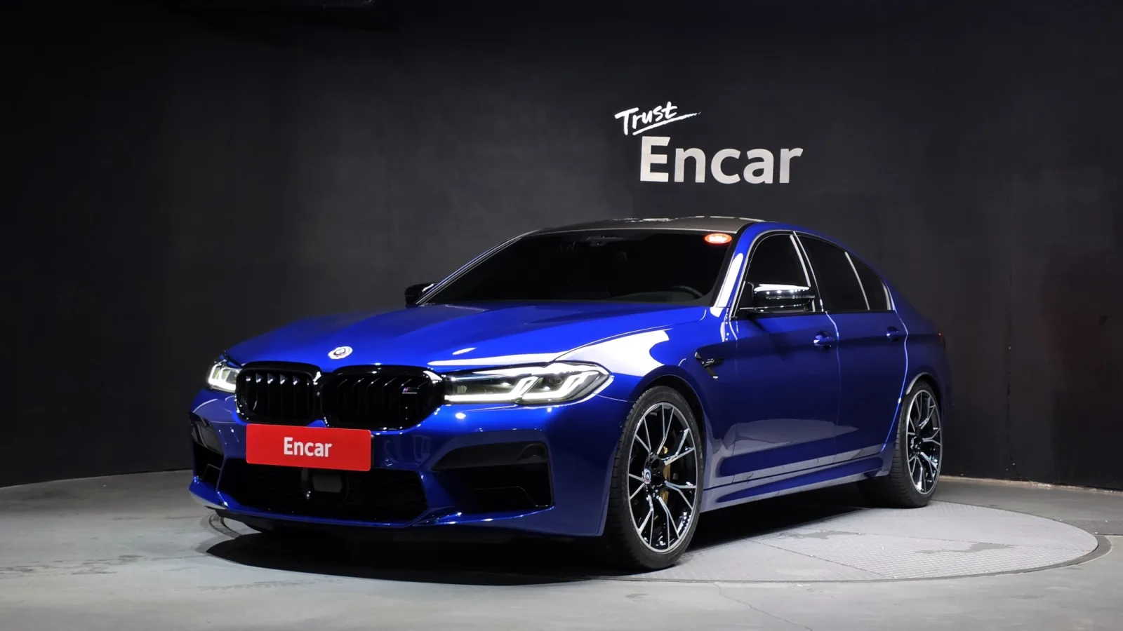 2022 BMW M5