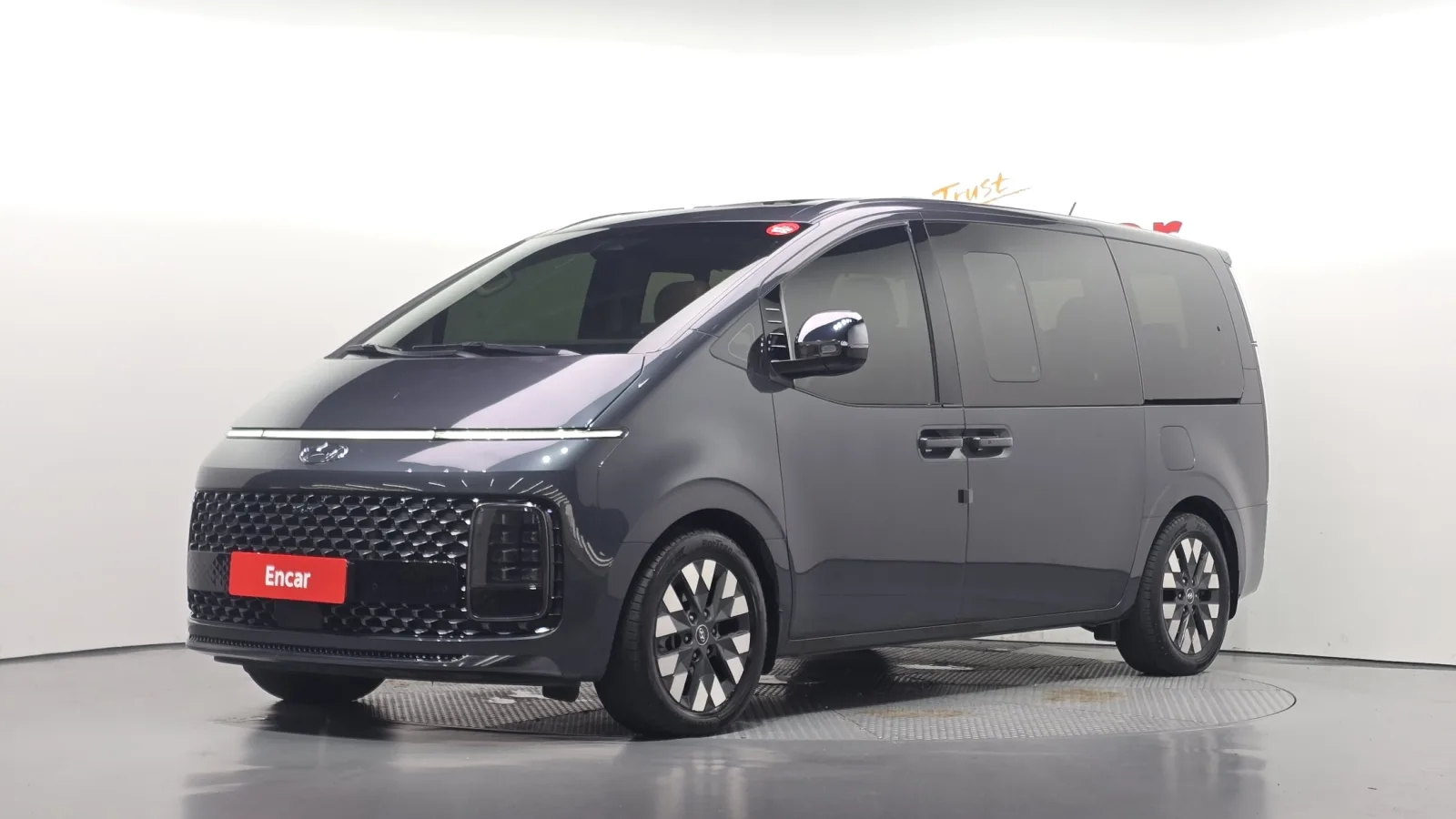 2022 Hyundai Staria