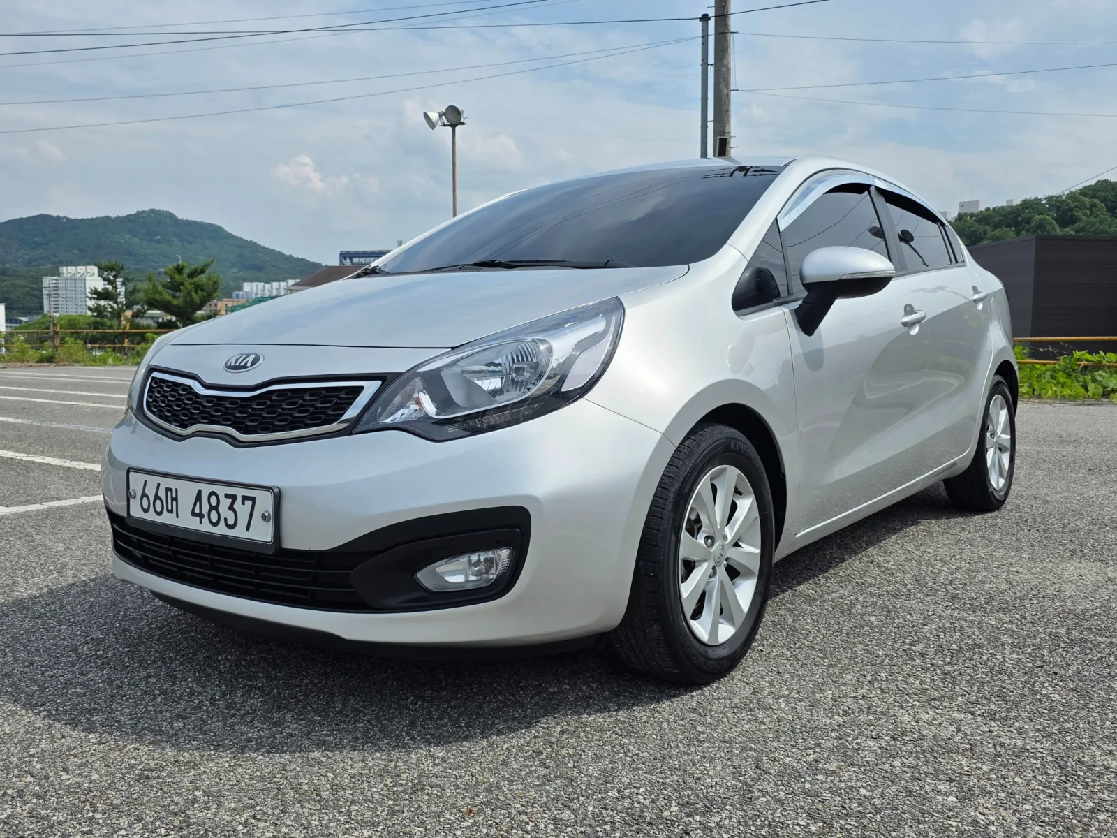 2012 Kia pride