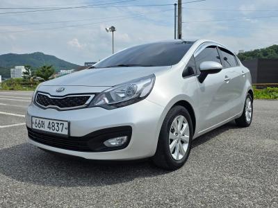 2012 Kia pride