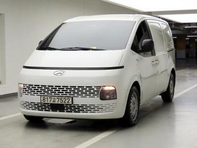 2022 Hyundai Staria