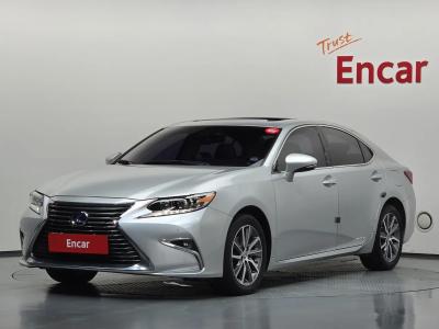 2017 Lexus ES