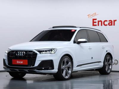2023 Audi SQ7