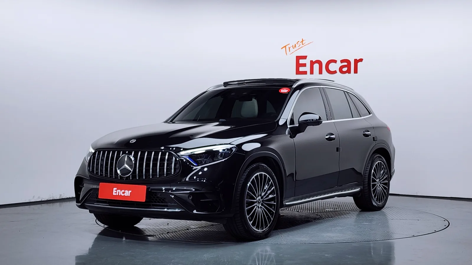 2025 Mercedes-Benz GLC-Class