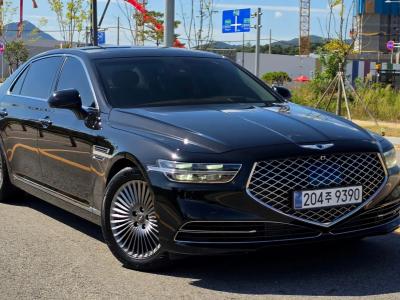 2021 Genesis G90
