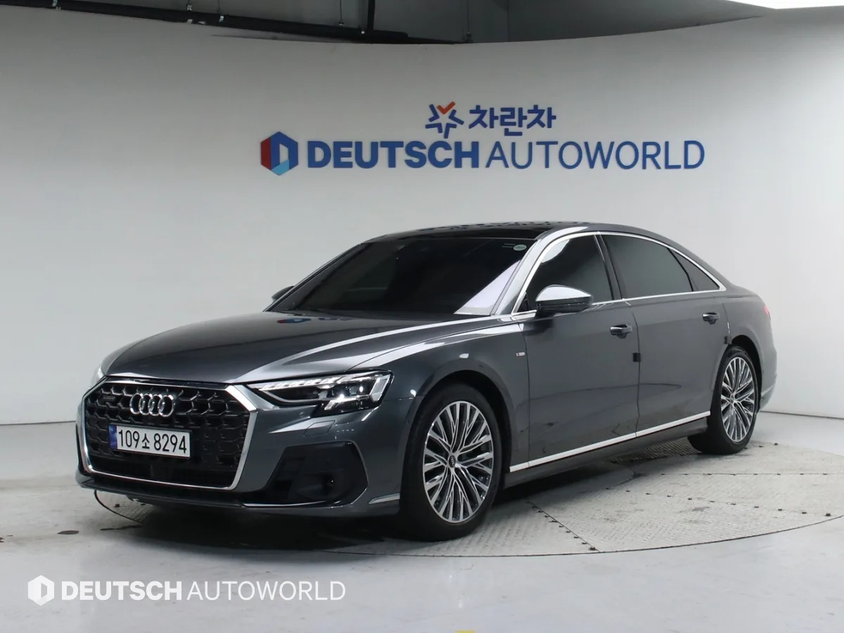 2022 Audi A8