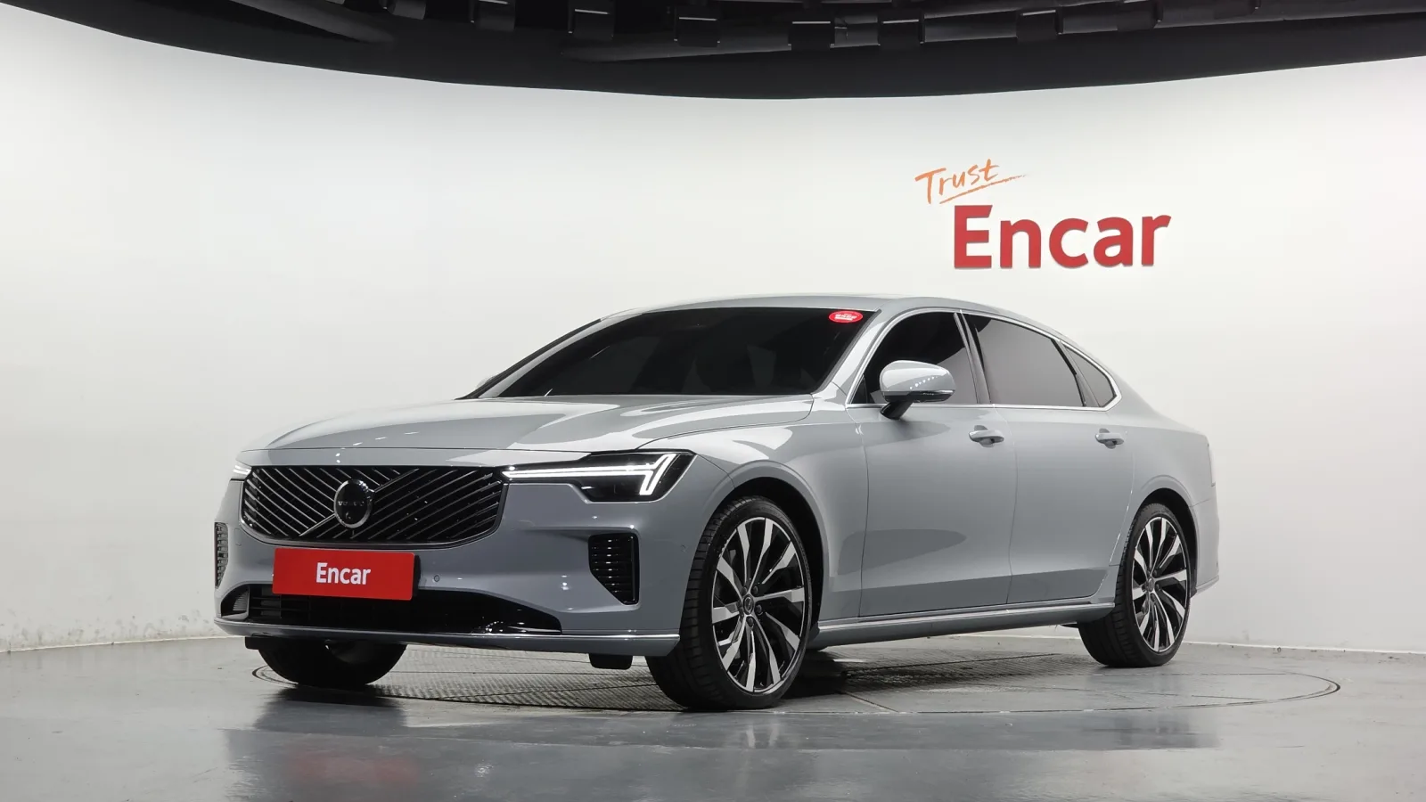 2026 Volvo S90